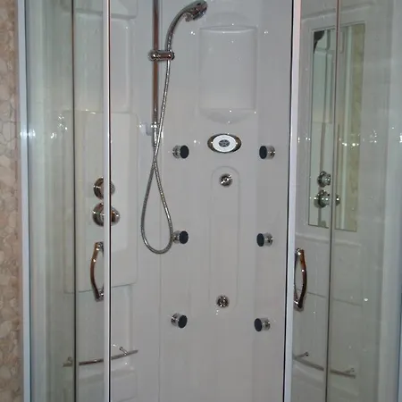 Lainer راوريس